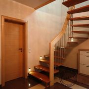 Деревянные лестницы в дом или на дачу по выгодной цене выбирайте у нас - foto 3