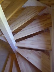 Лестницы межэтажные деревянные любой сложности. Соответствие СНиП. Гарантия. - foto 7