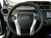 Автомобиль-гибрид Тoyota Prius C - foto 8