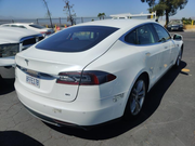 Tesla,  S 60,  2014,  белый. Запас хода от 350 км - foto 3