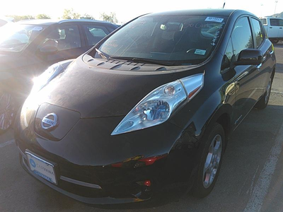 Черный Nissan Leaf SV 2014 - main